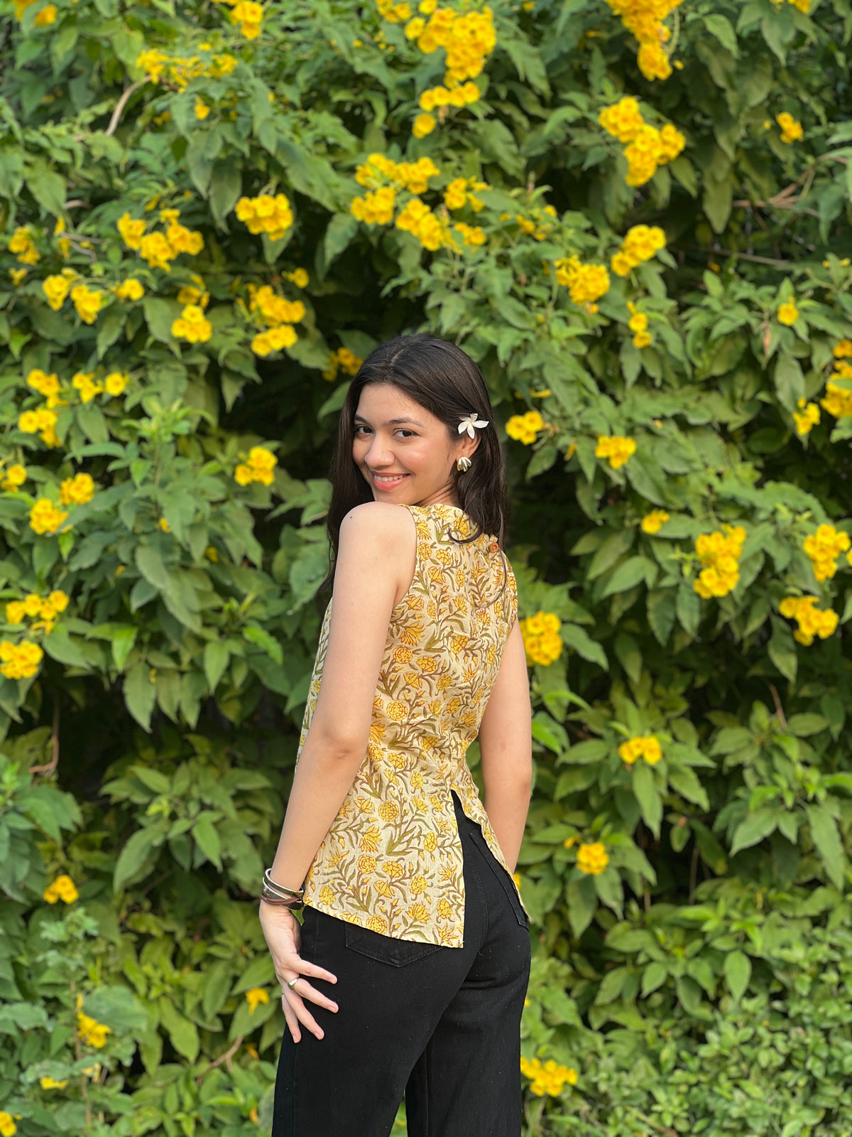 Avira Halter neck Top