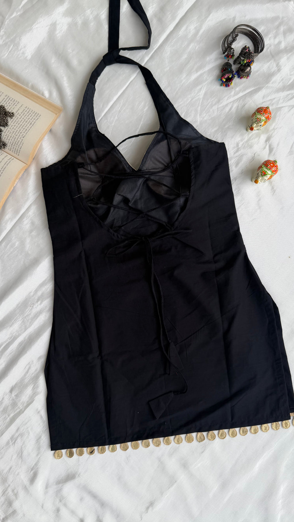 Noor Halterneck backless padded kurti