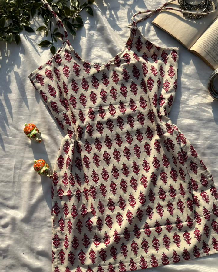 Falak Kurti