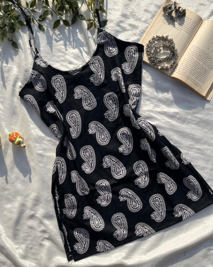 Riya Kurti