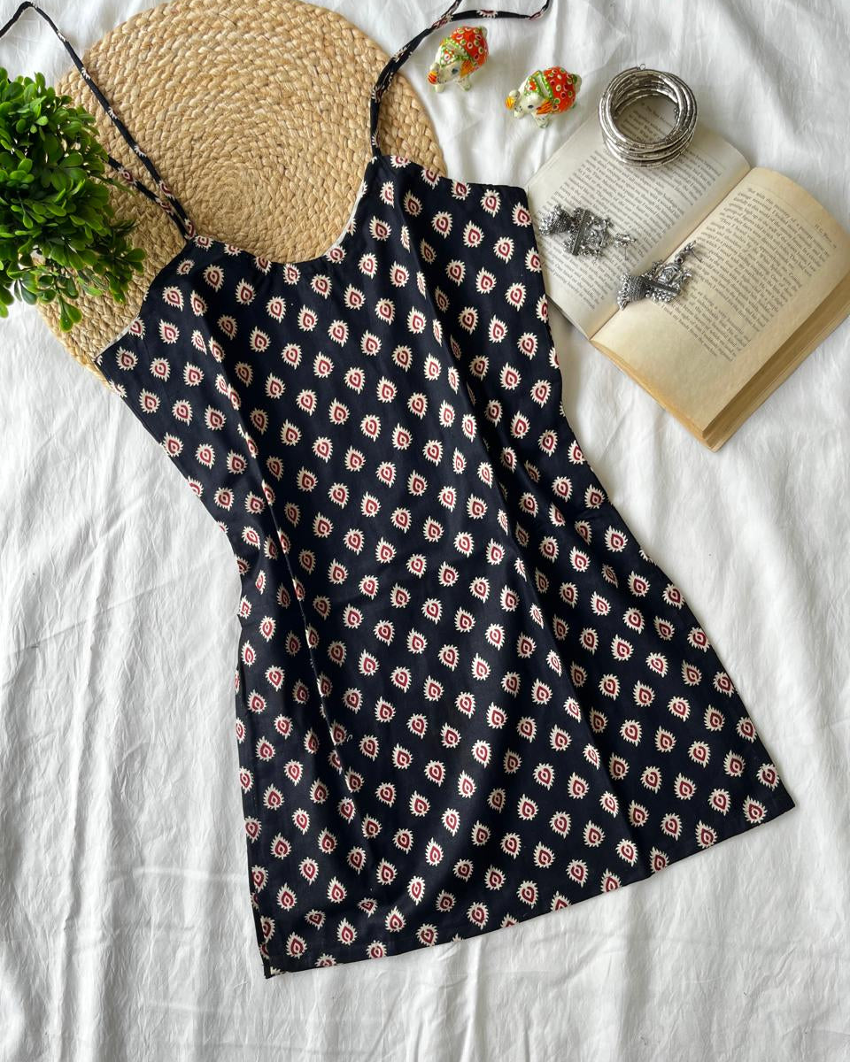 Dhvani Kurti